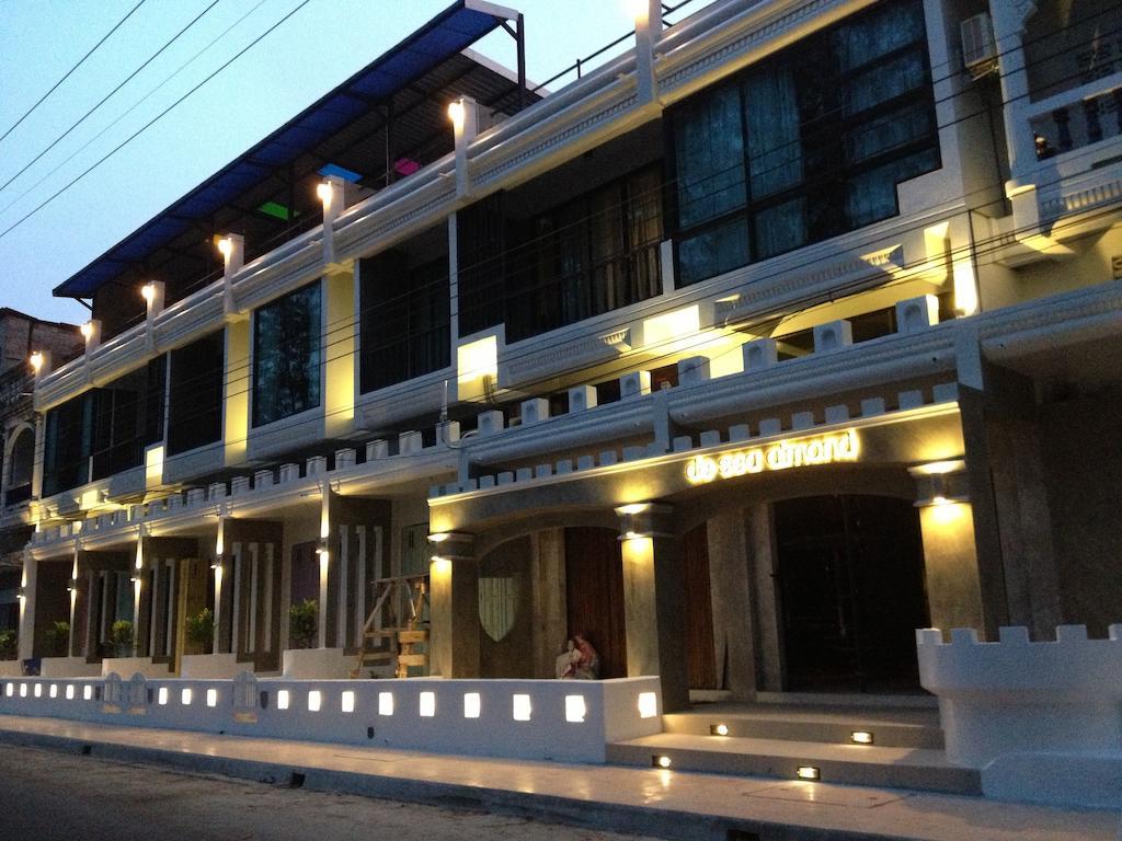 De Sea Almond Hotel Chumphon Bagian luar foto
